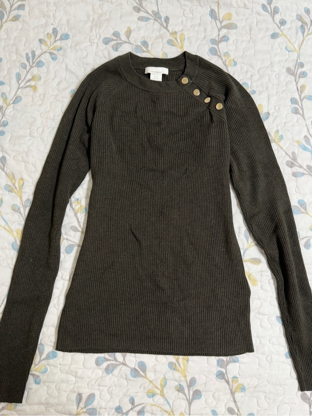 H&M Olive Green Ribbed Button-Shoulder Sweater - Picture 1 of 1